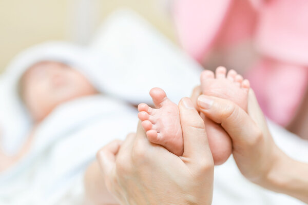 榆林助孕中介生子流程-林俊杰患有手足口病：儿童应注意的6个症状。(图1)